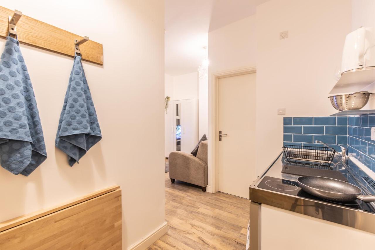 Cosy Modern Apartment, Grand Victorian Building, 5 Mins To Coventry City Centre Buitenkant foto
